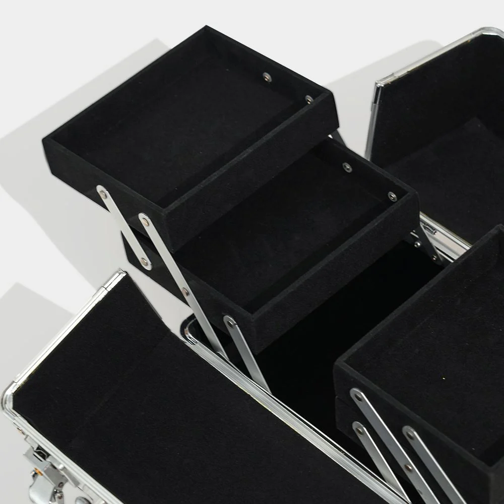 Silver Beauty Case - Image 3